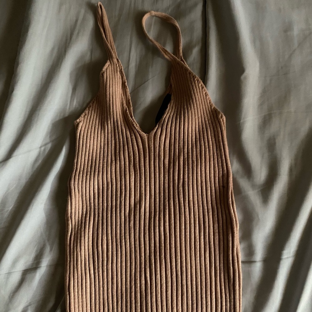 tan pinkish forever 21 tight crop top